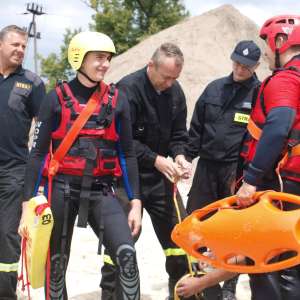 SZKOLENIA DLA RATOWNIKÓW WODNYCH MAZOWSZA ZACHODNIEGO - czytaj całość